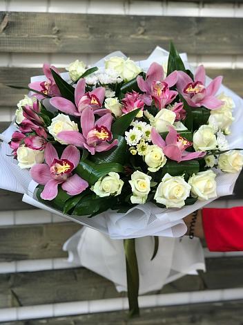 Букет цветов из: Розы и Хризантемы в Костерево