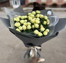 Букет Белые кустовые розы Солинеро в Костерево