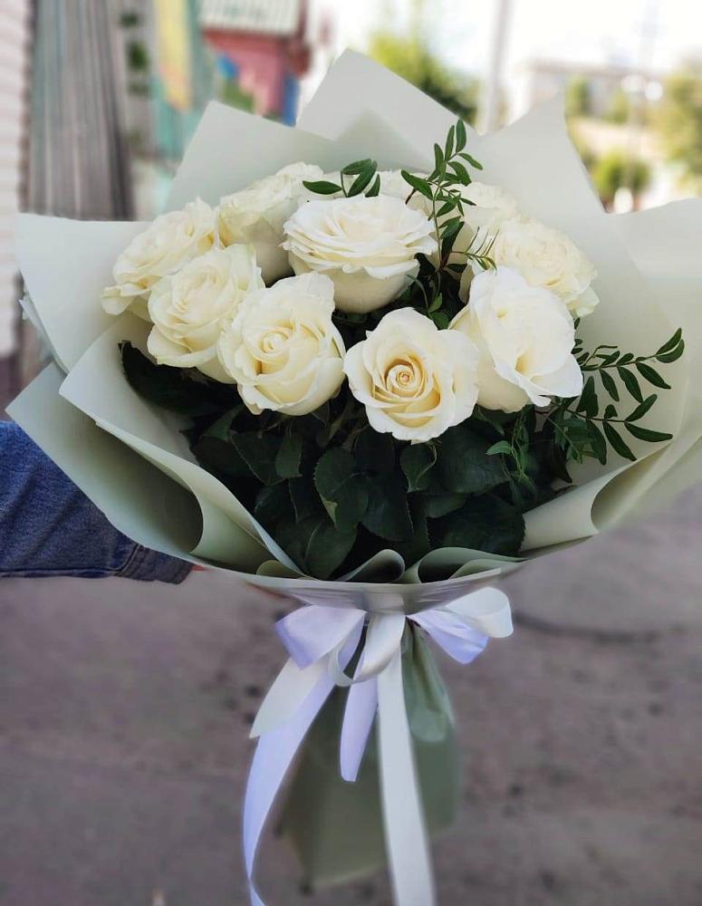 Букет Белые розы Проуд в Костерево