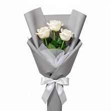 Букет 3 белые розы в Костерево