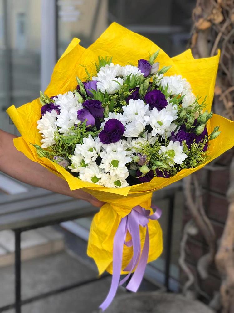 Букет цветов из: Ирисы, Хризантемы и Ромашки в Костерево