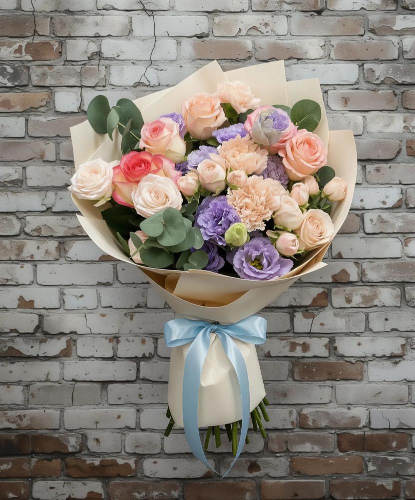 Букет цветов из: Розы, Лизиантусы и Гвоздики в Костерево