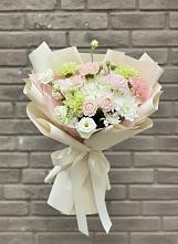 Букет цветов из:  Гвоздики, Розы, Лизиантусы и Хризантемы в Костерево