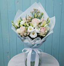 Букет цветов из:  Розы и Лизиантусы в Костерево