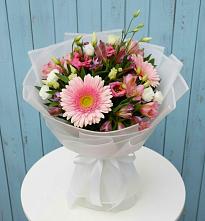 Букет цветов из:  Герберы, Альстромерии и Лизиантусы в Костерево