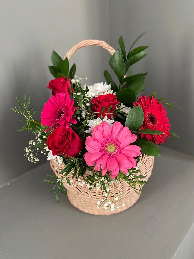 Цветочная композиция из Розы, Хризантемы и Герберы в корзине в Костерево
