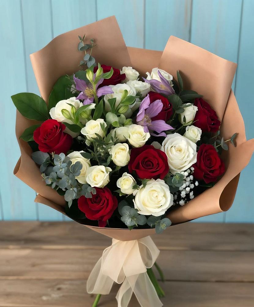 Букет цветов из: Розы и Альстромерии в Костерево