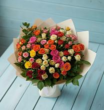Букет Микс из разноцветных кустовых роз в Костерево